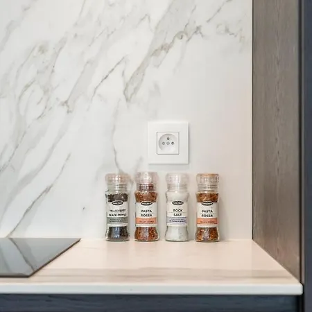 The Waves-luxurious 3bedroom App W Big Terrace & Garage Διαμέρισμα