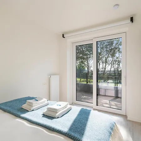 The Waves-luxurious 3bedroom App W Big Terrace & Garage Apartment Ostend