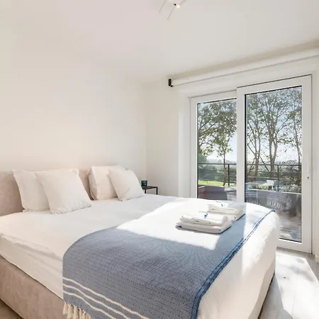 The Waves-luxurious 3bedroom App W Big Terrace & Garage *