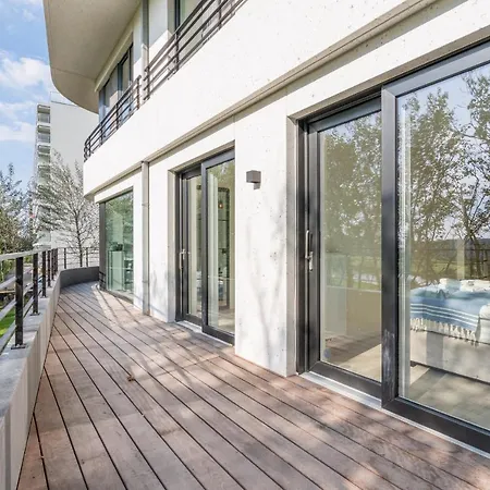 The Waves-luxurious 3bedroom App W Big Terrace & Garage *