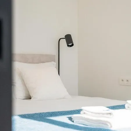 Διαμέρισμα The Waves-luxurious 3bedroom App W Big Terrace & Garage Οστένδη